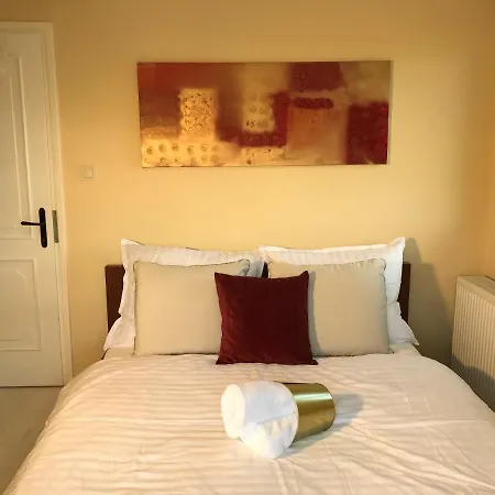 Noah Ξενοδοχείο *